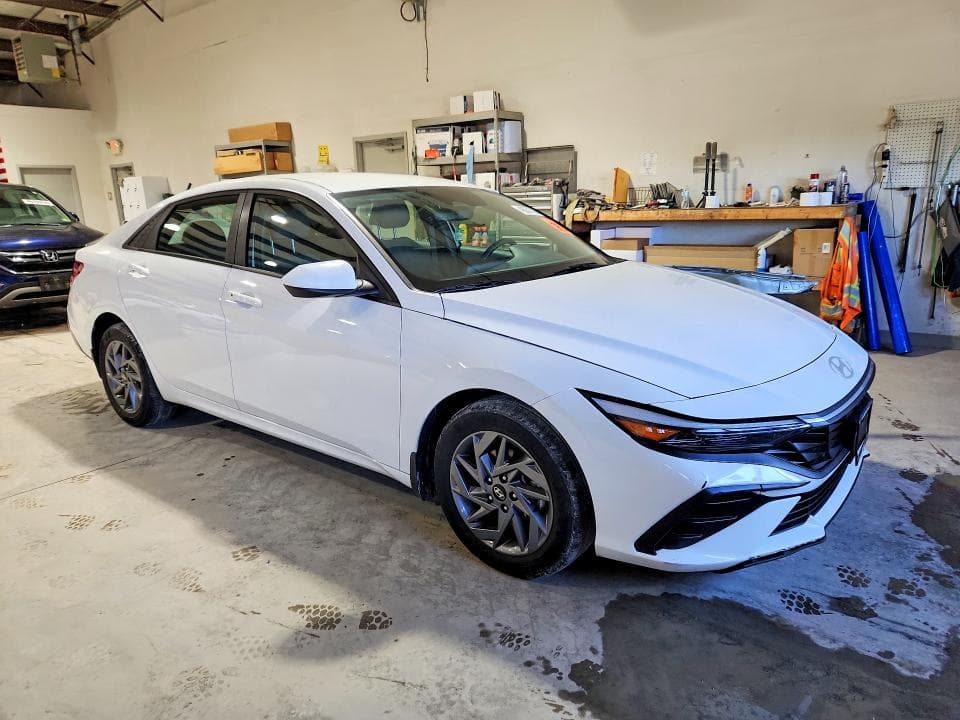 2024 HYUNDAI ELANTRA SEL 4