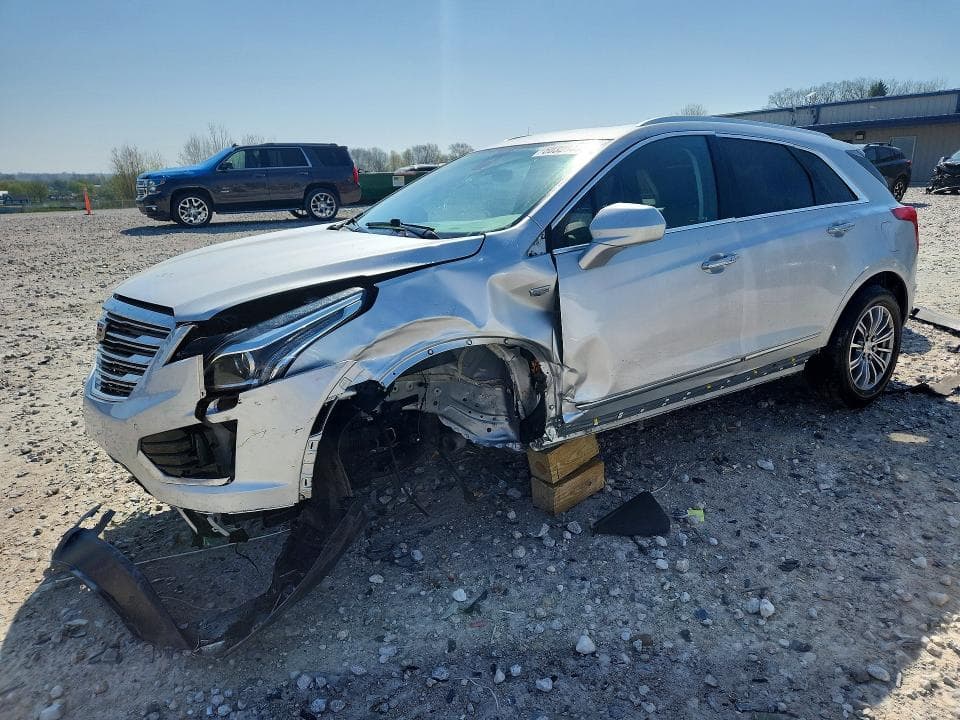 2017 CADILLAC XT5