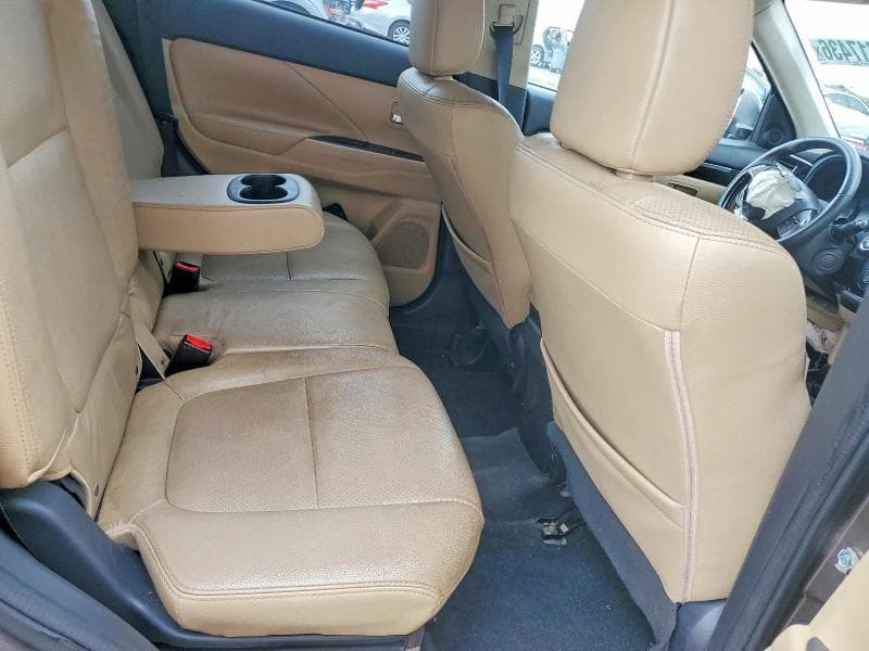 2017 MITSUBISHI OUTLANDER SE 11