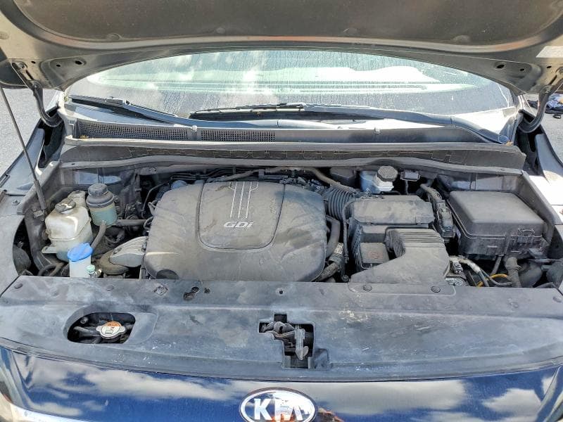 2017 KIA SEDONA LX 12