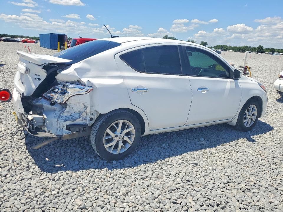 2018 NISSAN VERSA SV 3