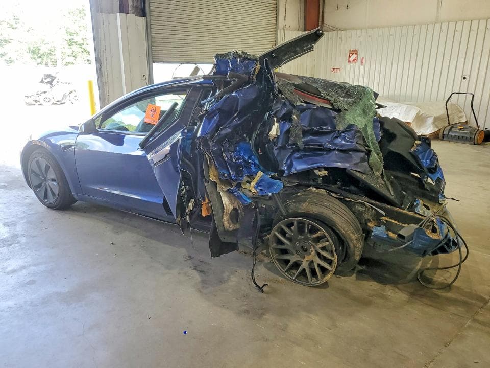 2026 TESLA MODEL 3 2