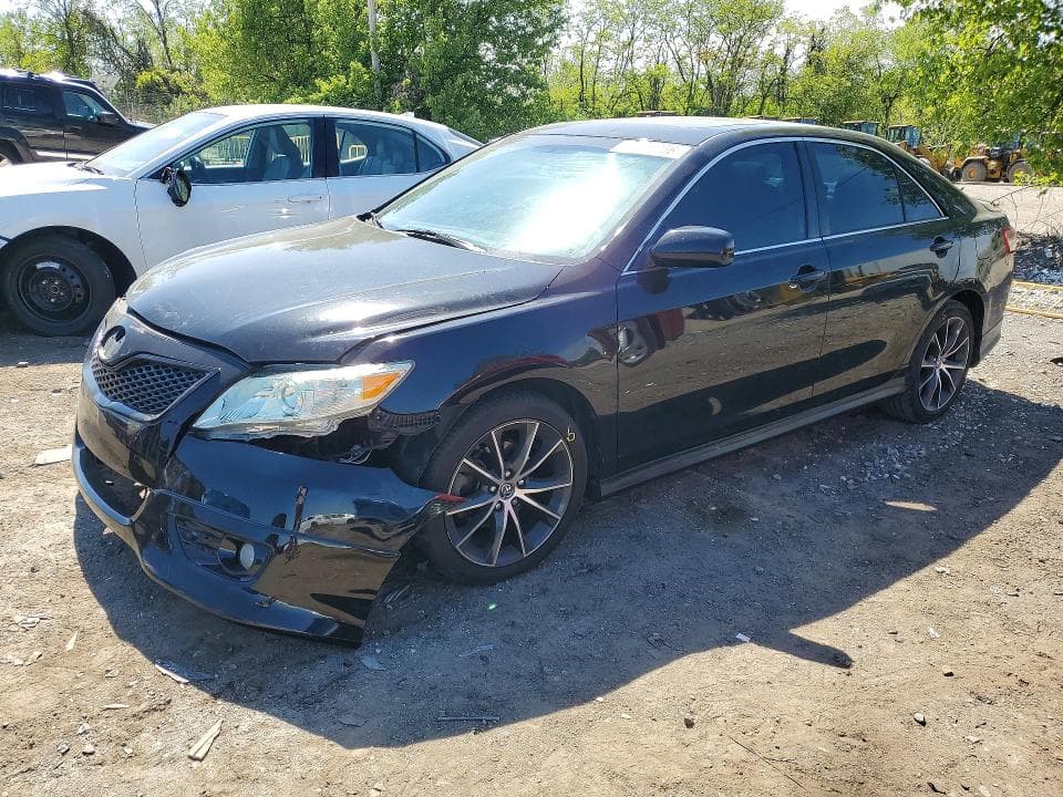 2011 TOYOTA CAMRY - 1