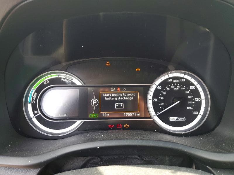 2018 KIA NIRO LX 9