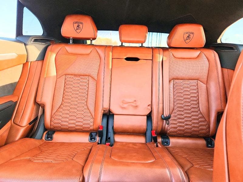 2019 LAMBORGHINI URUS 10