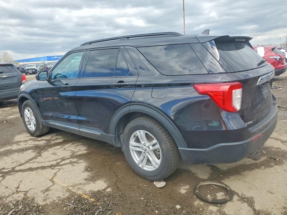 2022 FORD EXPLORER XLT 2