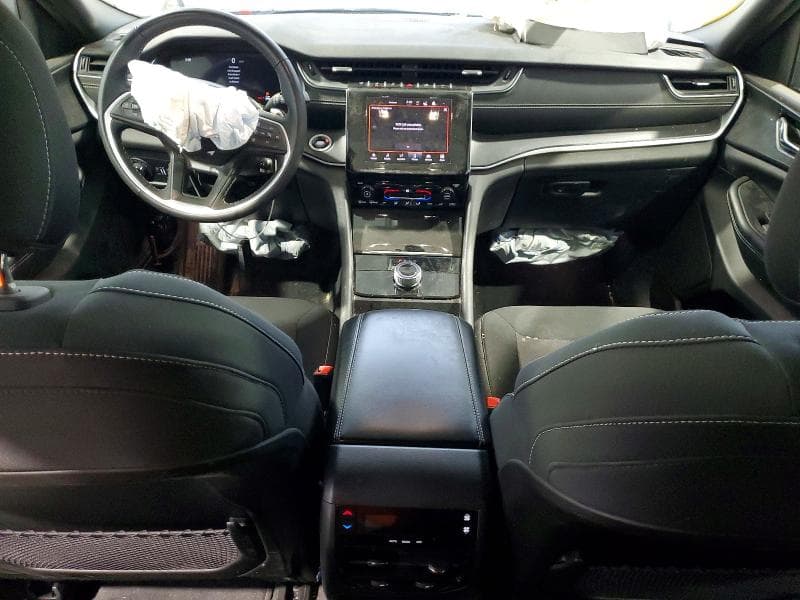 2024 JEEP GRAND CHEROKEE L LAREDO 8