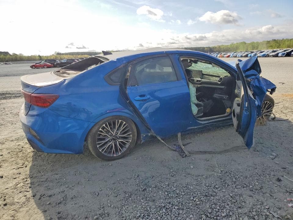 2023 KIA FORTE GT-LINE 3