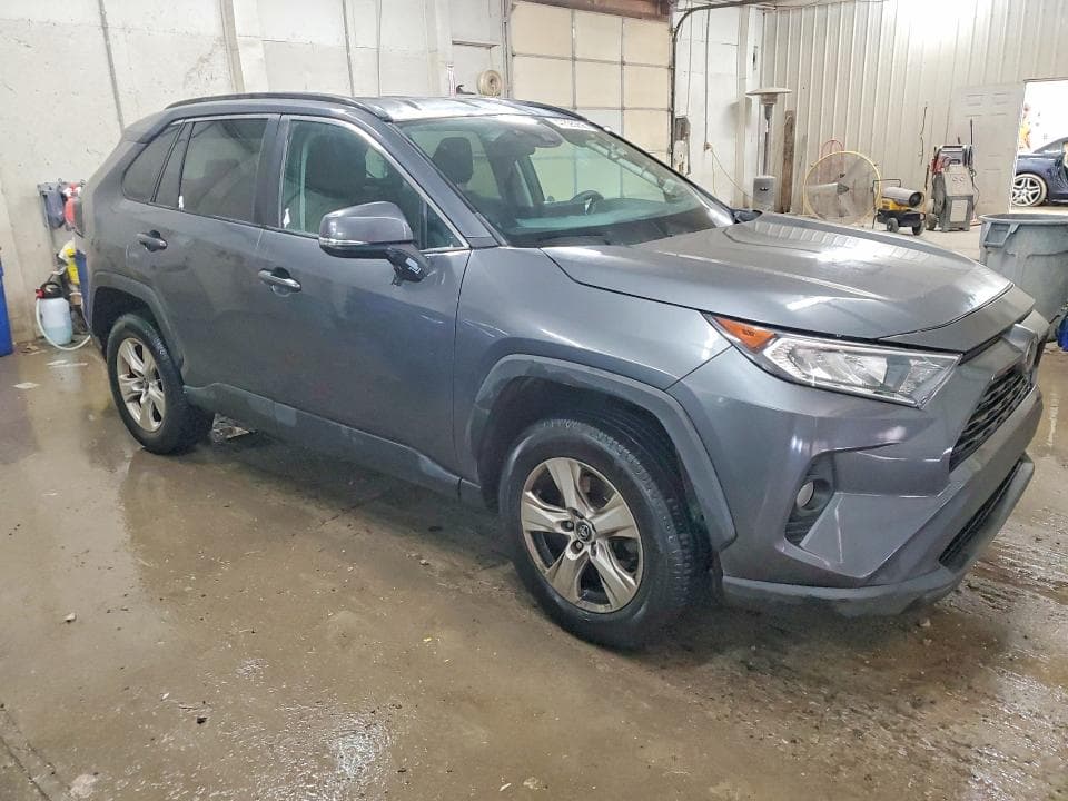 2021 TOYOTA RAV4 XLE 4