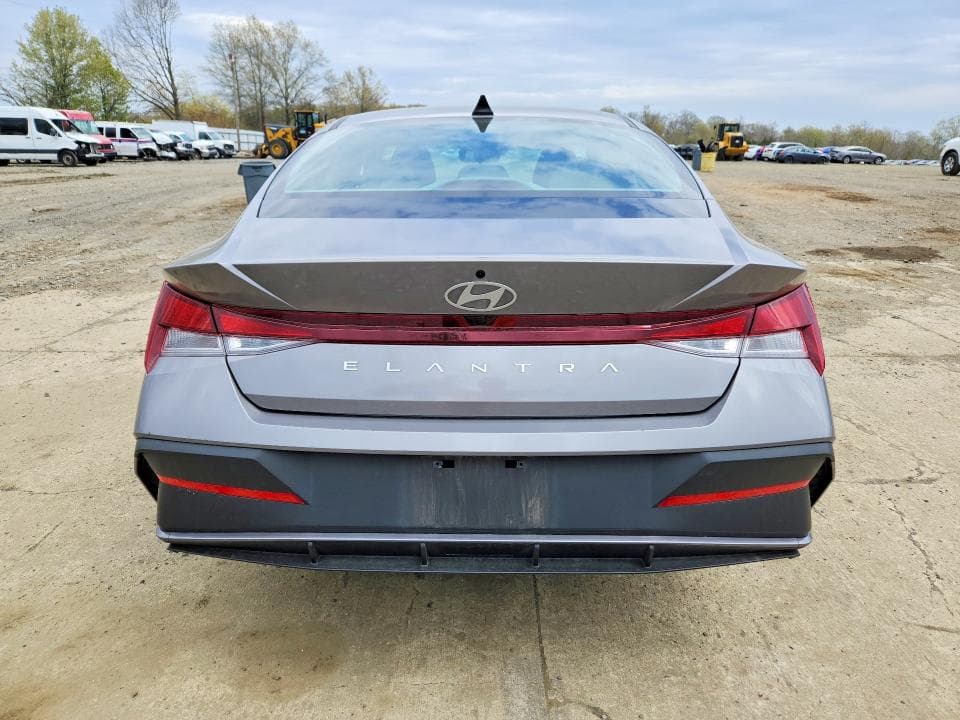 2024 HYUNDAI ELANTRA SEL 6