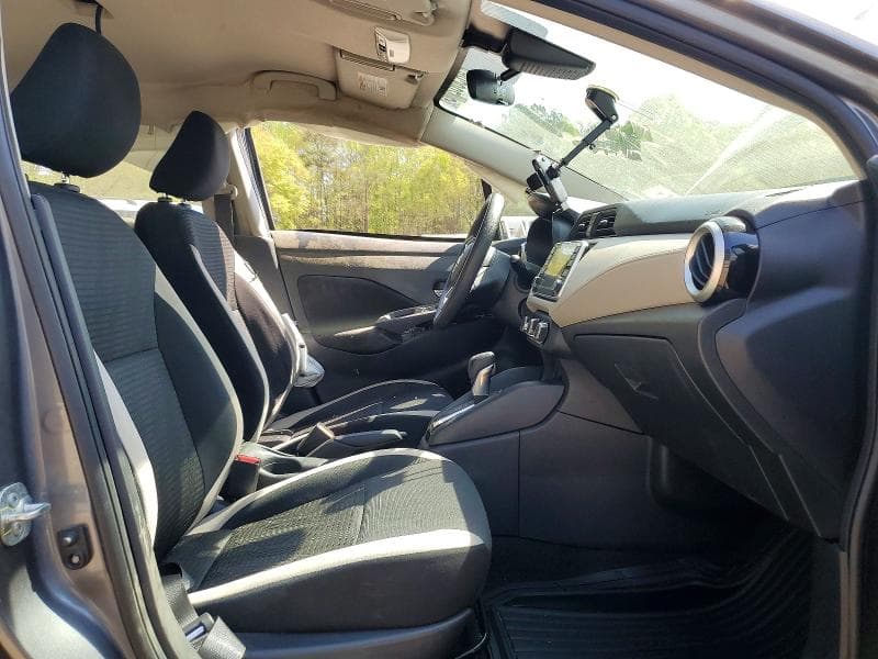 2021 NISSAN VERSA SV 7