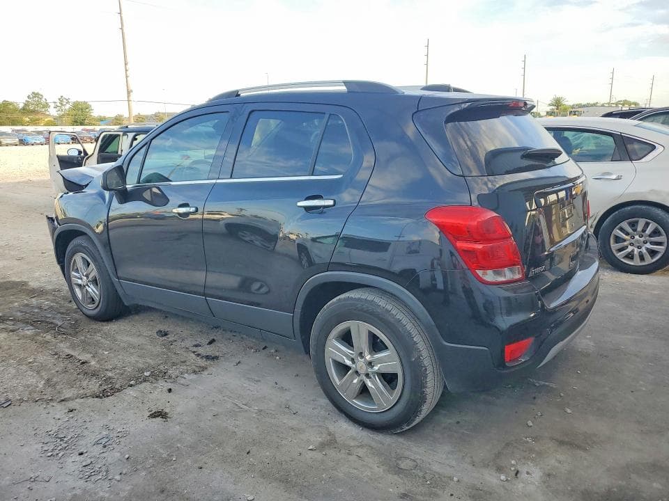 2020 CHEVROLET TRAX 1LT 2