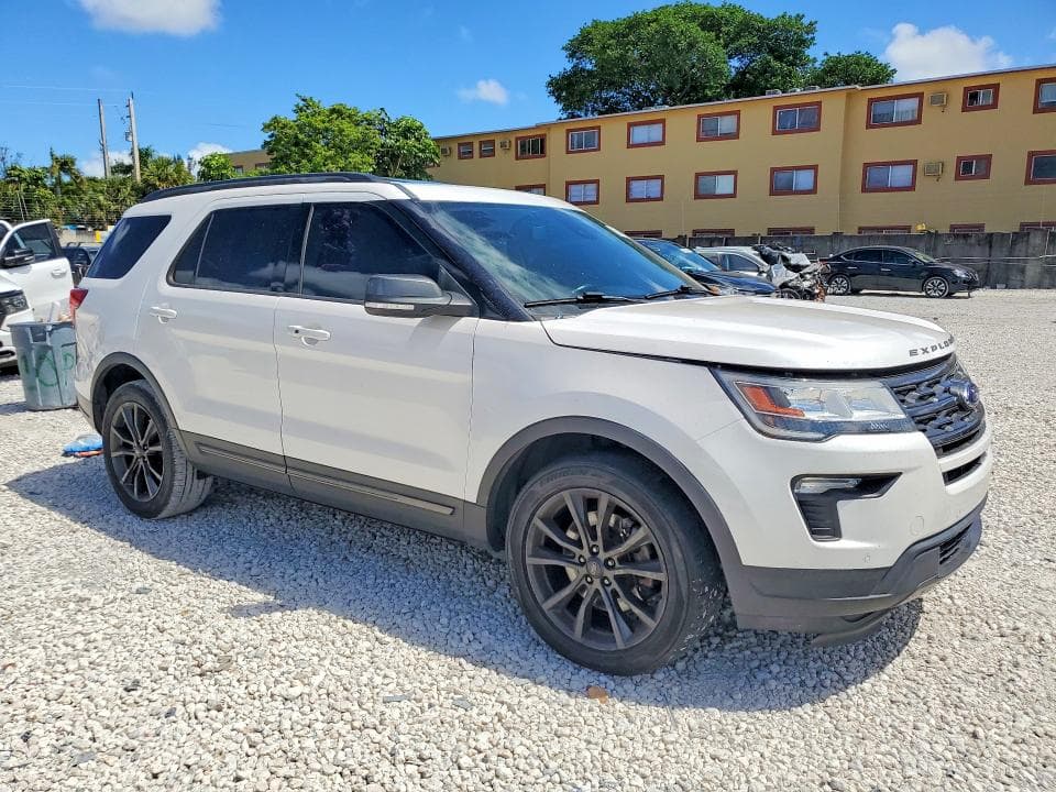 2018 FORD EXPLORER XLT 4