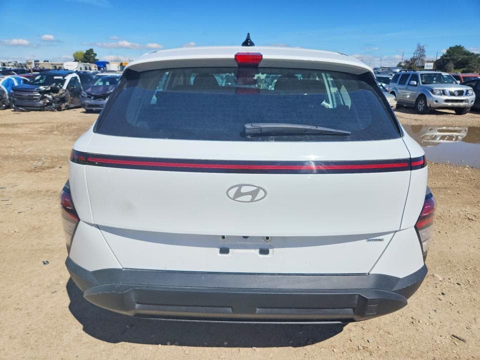 2024 HYUNDAI KONA SE 6