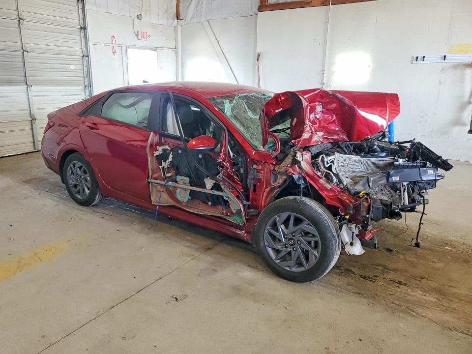 2024 HYUNDAI ELANTRA SEL 4
