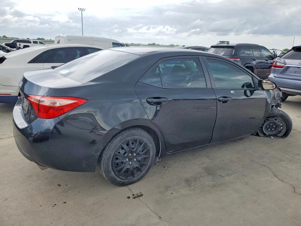 2018 TOYOTA COROLLA LE 3