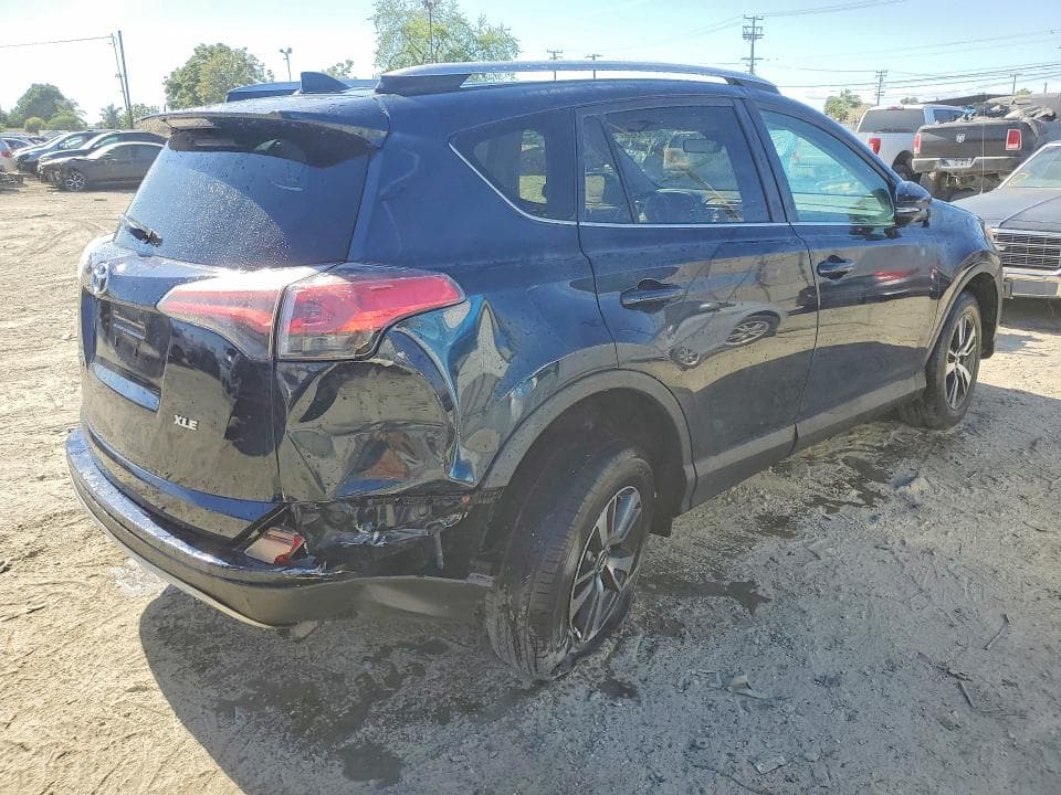 2017 TOYOTA RAV4 XLE 3