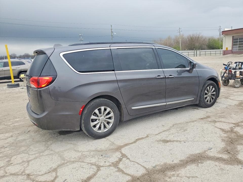 2017 CHRYSLER PACIFICA TOURING L 3
