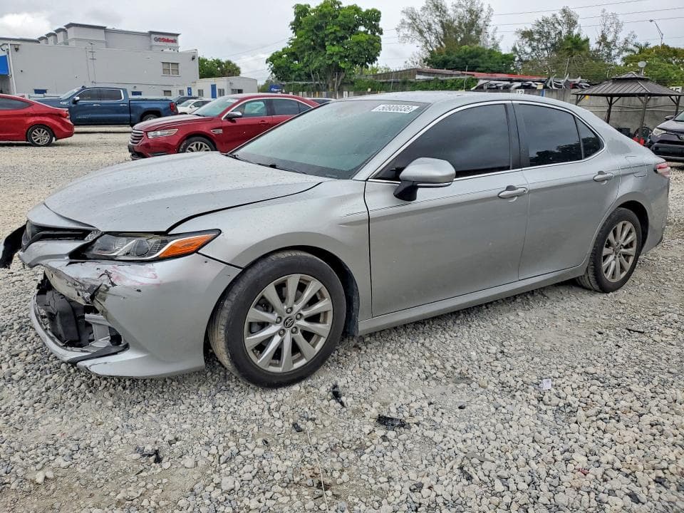 2018 TOYOTA CAMRY LE - 1