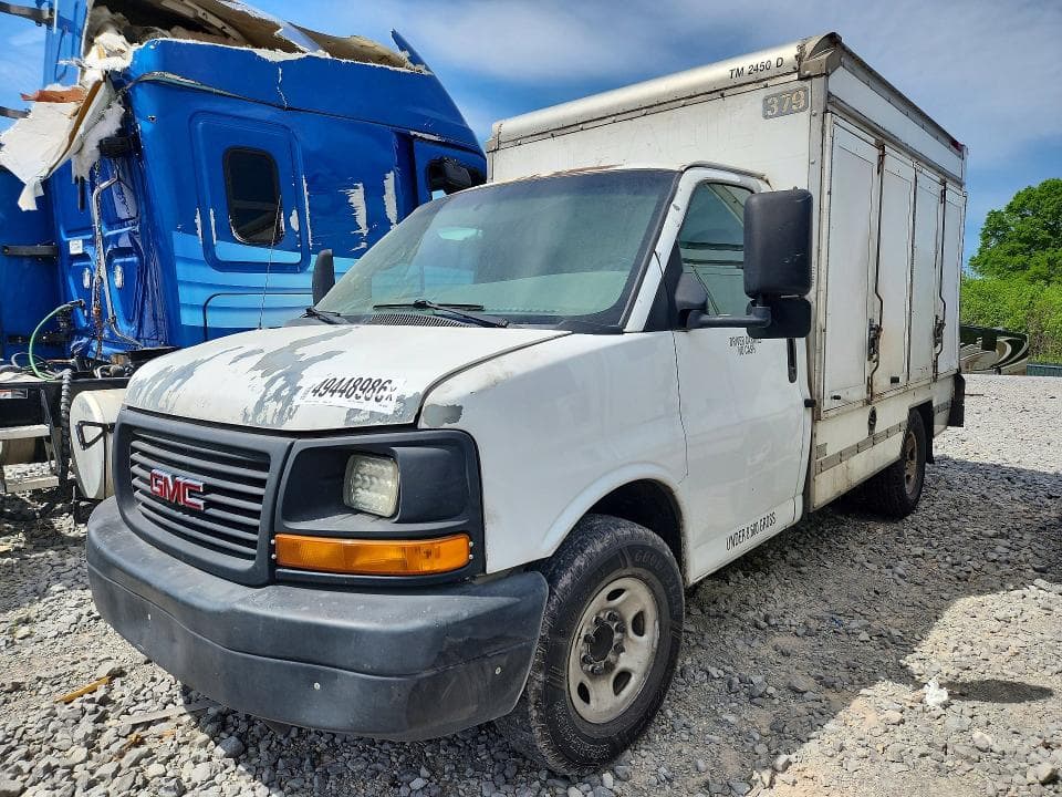 2010 GMC SAVANA - 1