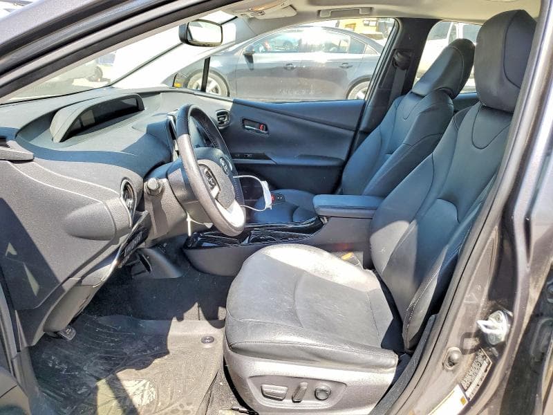 2018 TOYOTA PRIUS FOUR 7