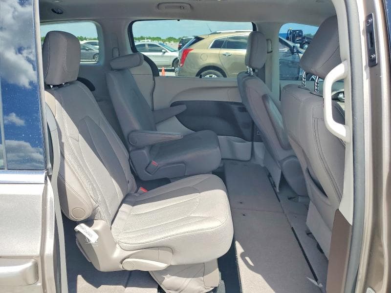 2018 CHRYSLER PACIFICA TOURING PLUS 11