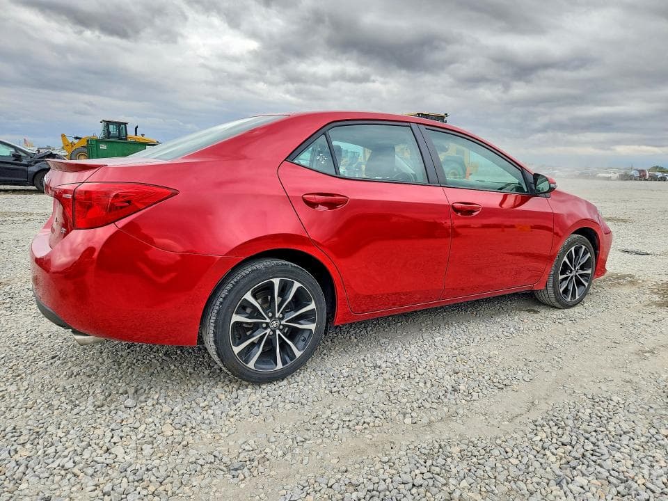 2018 TOYOTA COROLLA SE 3