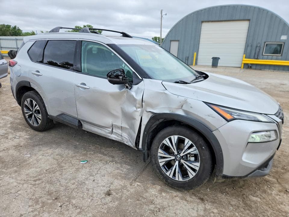 2021 NISSAN ROGUE SV 4