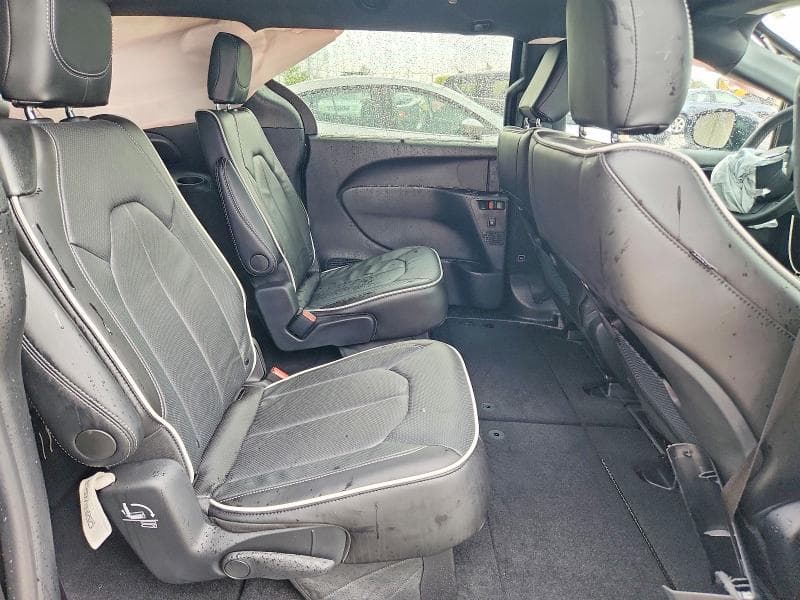 2025 CHRYSLER PACIFICA LIMITED 11