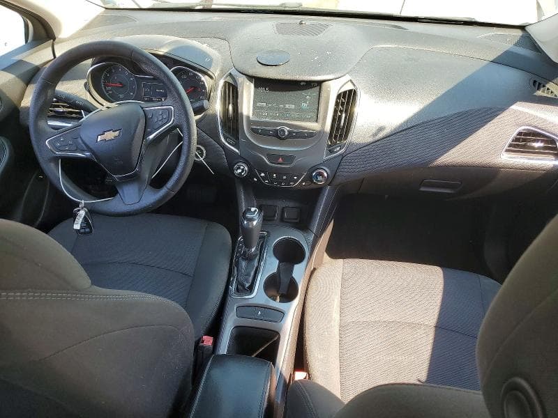 2017 CHEVROLET CRUZE LT 8