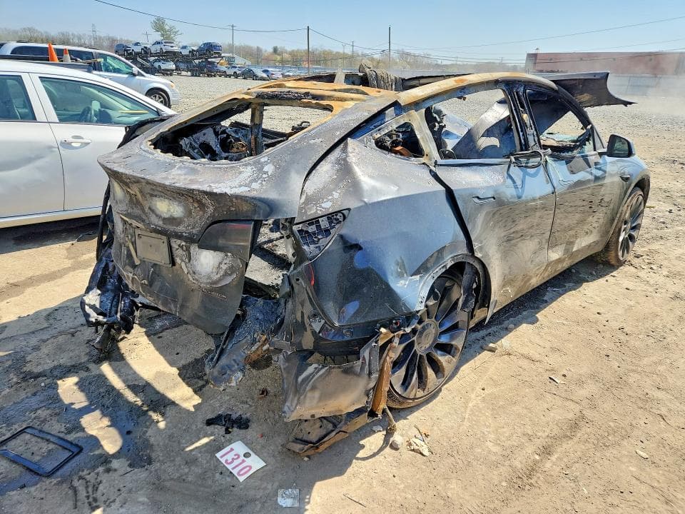 2023 TESLA MODEL Y 3