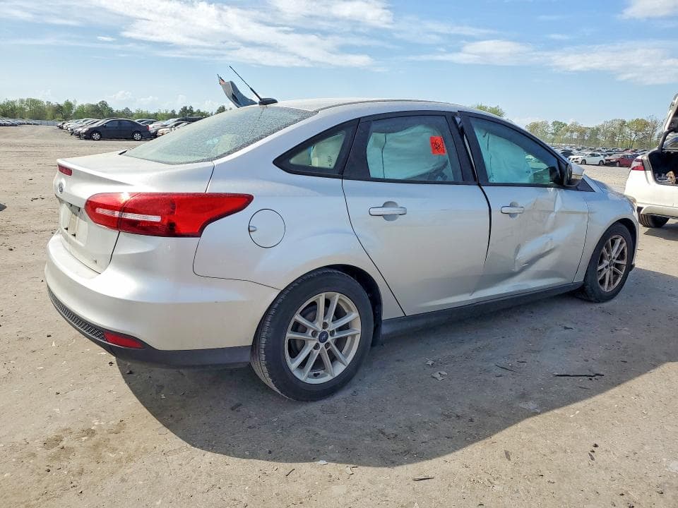 2017 FORD FOCUS SE 3