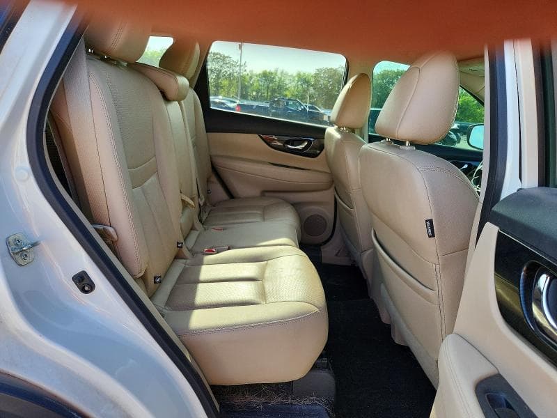 2017 NISSAN ROGUE 11