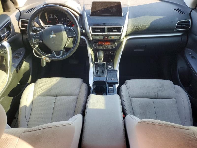 2018 MITSUBISHI ECLIPSE CROSS SE 8