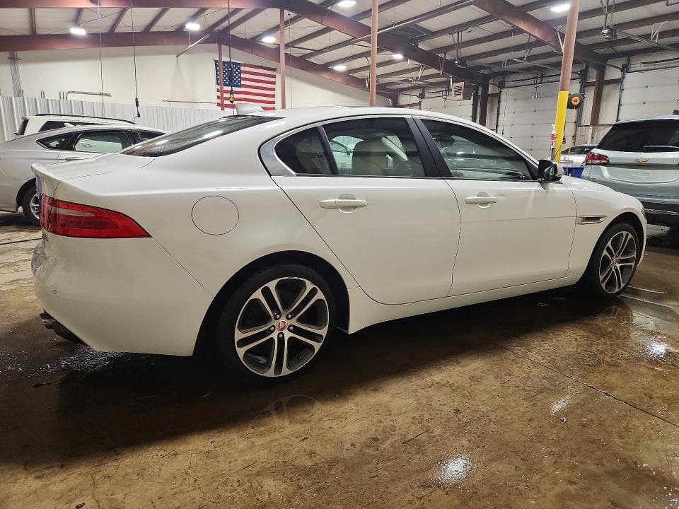 2017 JAGUAR XE PREMIUM 3