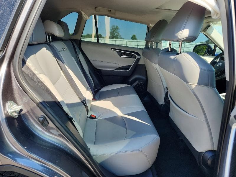 2021 TOYOTA RAV4 XLE PREMIUM 11