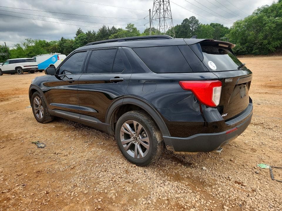 2021 FORD EXPLORER XLT 2