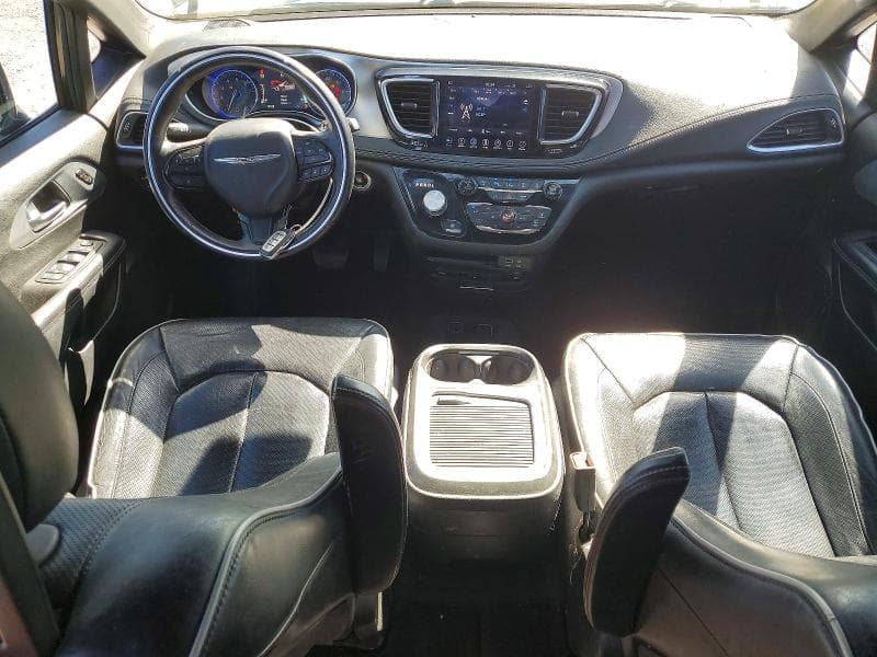 2018 CHRYSLER PACIFICA LIMITED 8