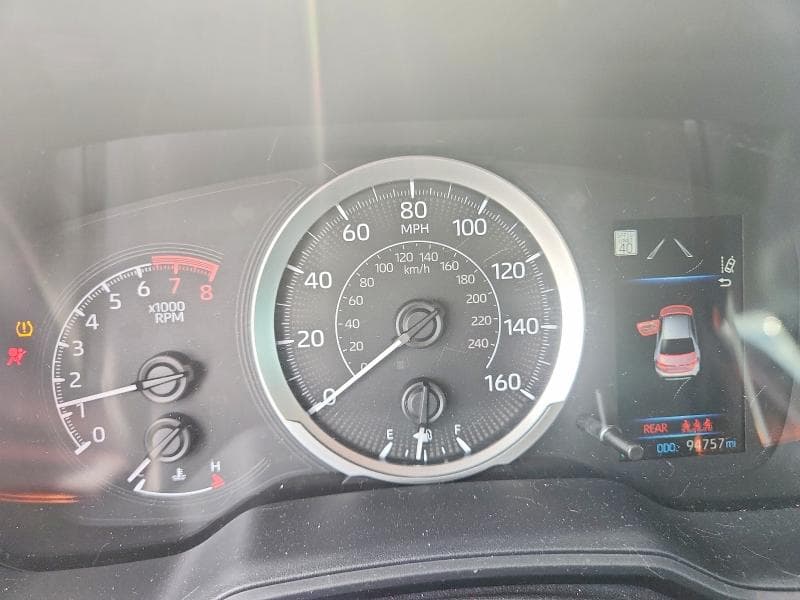 2021 TOYOTA COROLLA LE 9