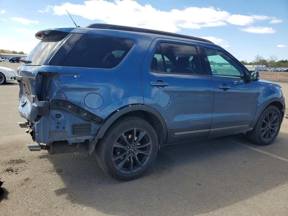 2018 FORD EXPLORER XLT 3