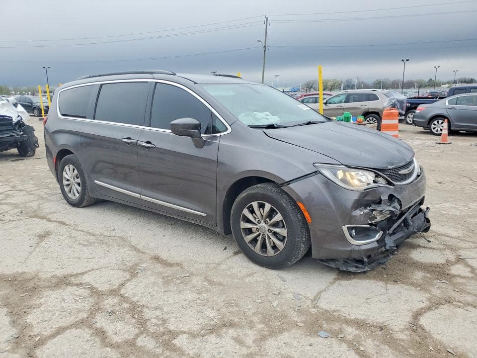 2017 CHRYSLER PACIFICA TOURING L 4