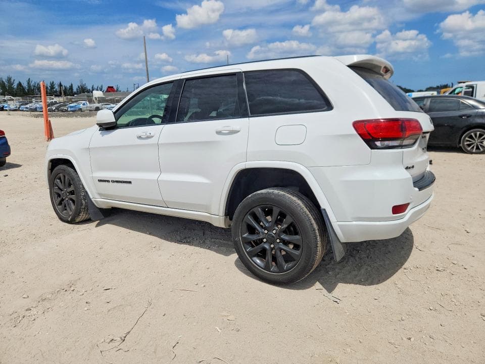 2018 JEEP GRAND CHEROKEE LAREDO 2