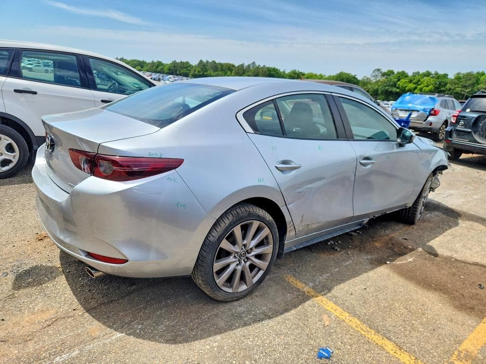 2021 MAZDA 3 SELECT 3