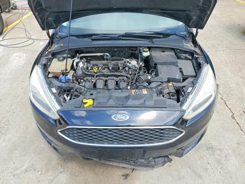 2017 FORD FOCUS SE 11