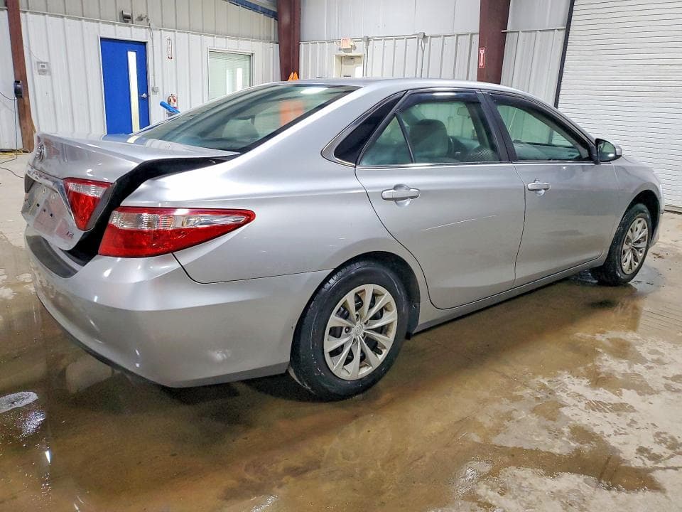 2017 TOYOTA CAMRY LE 3