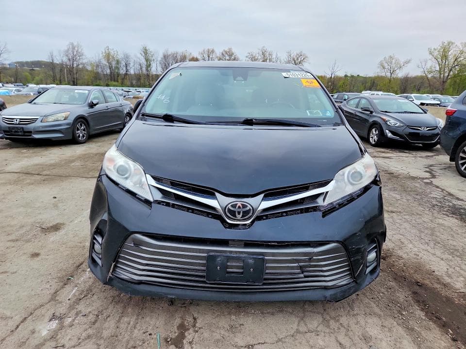 2020 TOYOTA SIENNA XLE 8-PASSENGER 5