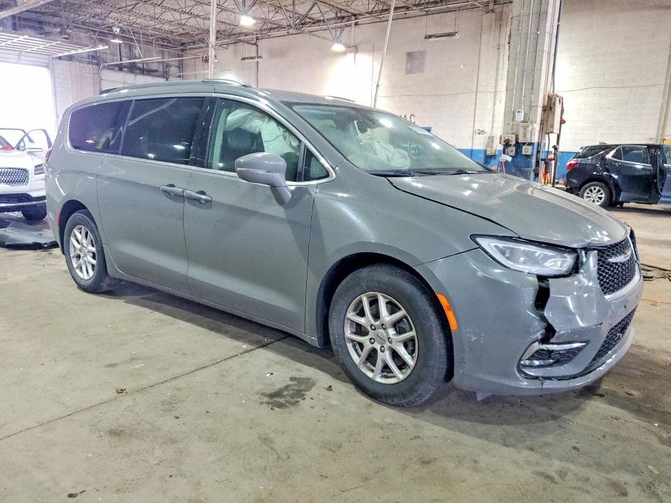 2022 CHRYSLER PACIFICA TOURING L 4
