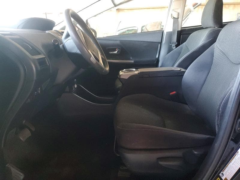 2017 TOYOTA PRIUS V TWO 7