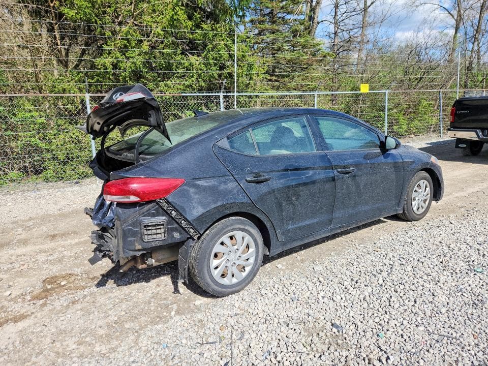 2017 HYUNDAI ELANTRA SE 3