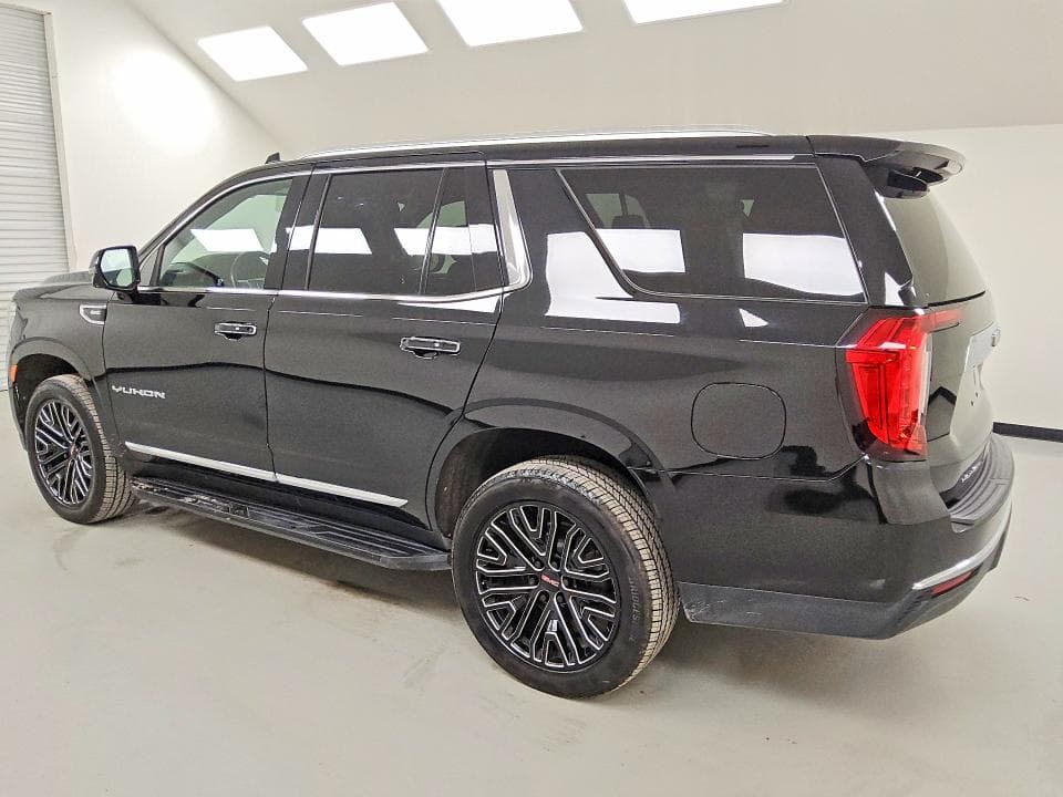 2021 GMC YUKON SLT 2
